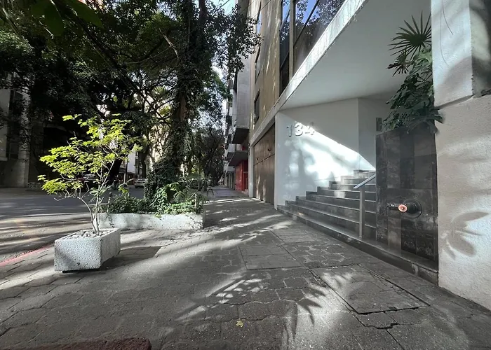 Near The Spots In Polanco *